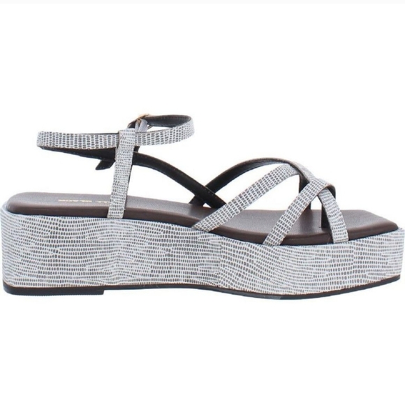 NEW All Black Womens Blunt B/W Embossed Buckle Casual Wedge Sandals Size 10. - Picture 4 of 4